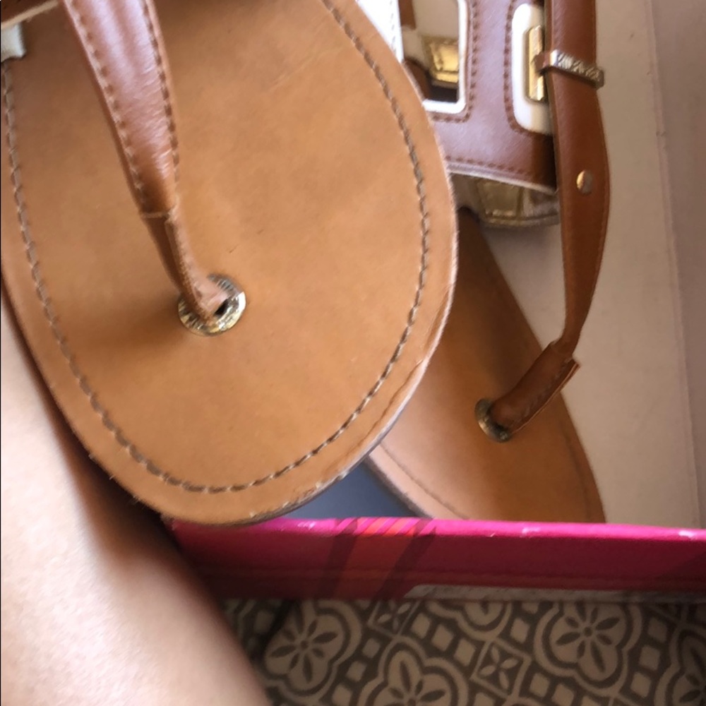 Sandals - Picture 2 of 4